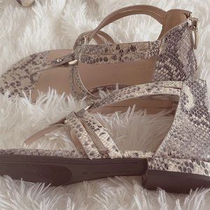 Flat shoes, sexy